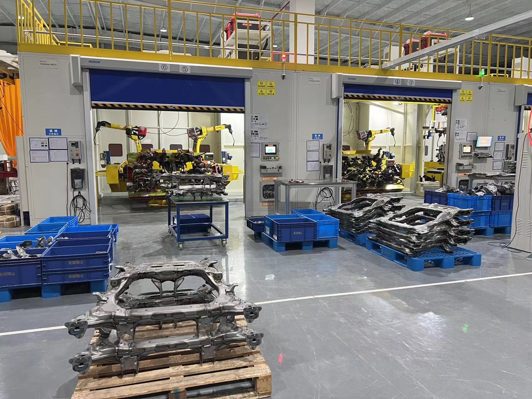 車(chē)架總成機(jī)器人雙機(jī)弧焊工作站案例